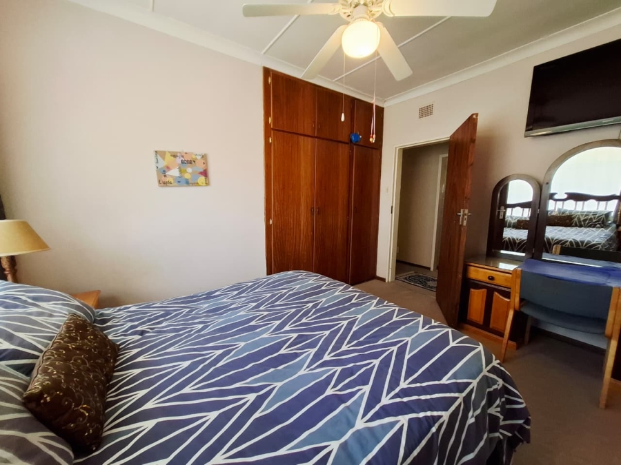 4 Bedroom Property for Sale in Generaal De Wet Free State